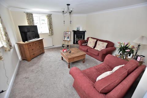 2 bedroom detached house to rent, The Coach House, Wolverhampton
