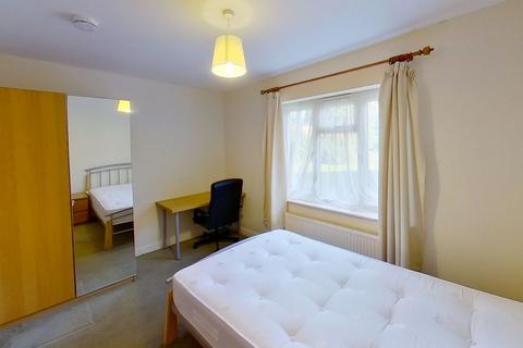 undefined, The Chase, Guildford, GU2 7UB