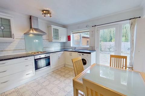 5 bedroom semi-detached house to rent, Old Court Road, Guildford, GU2 7UF