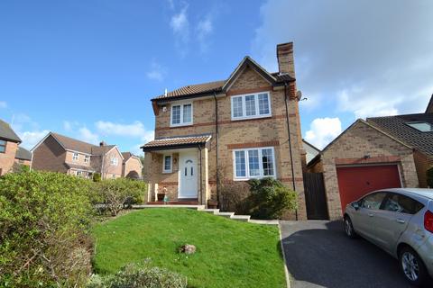 3 bedroom detached house to rent, Broadstone