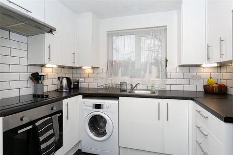 2 bedroom apartment for sale - Norbury Avenue, Watford, Hertfordshire, WD24