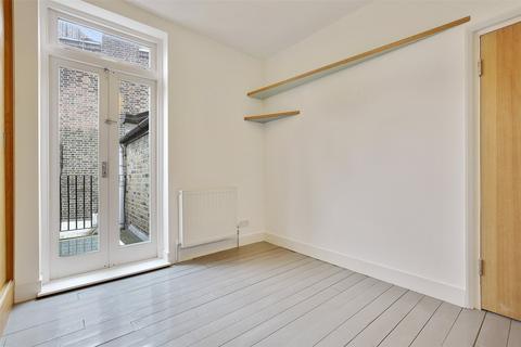 2 bedroom terraced house to rent, Cyprus Street, Bethnal Green, London, E2