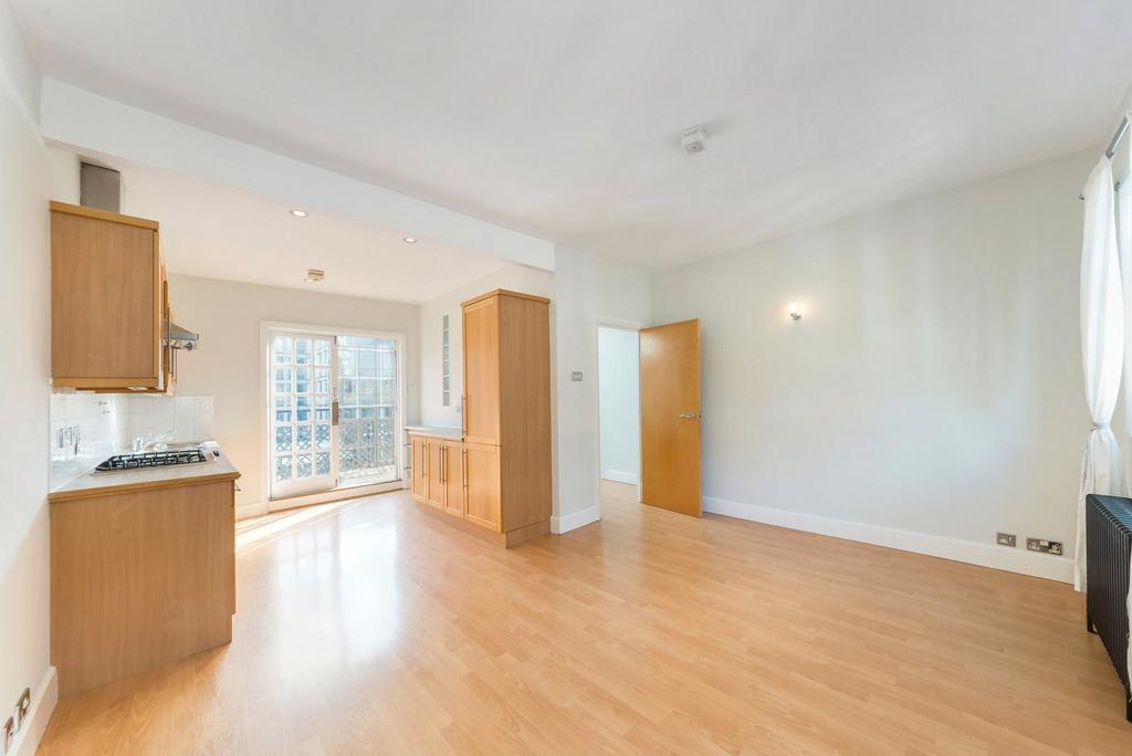 Goodwins Court, Covent Garden, WC2N 1 bed apartment £2,492 pcm (£575 pw)