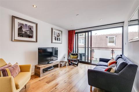 2 bedroom flat to rent, Providence Place, London