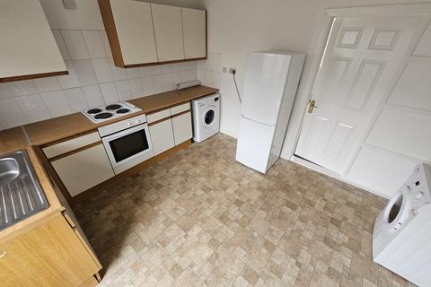 2 bedroom house to rent, Allott Street, Hoyland  Common