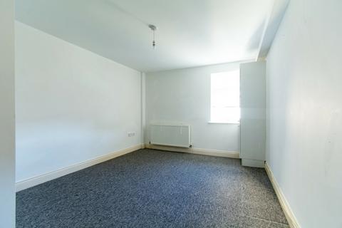 2 bedroom flat to rent, 2 Bed Flat on Wimborne Road