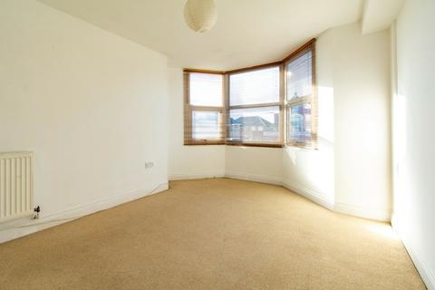 2 bedroom flat to rent, 2 Bed Flat on Wimborne Road