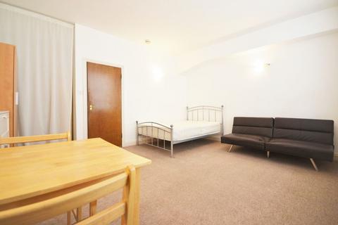 Studio to rent, Royal College Street, Camden NW1 9QS