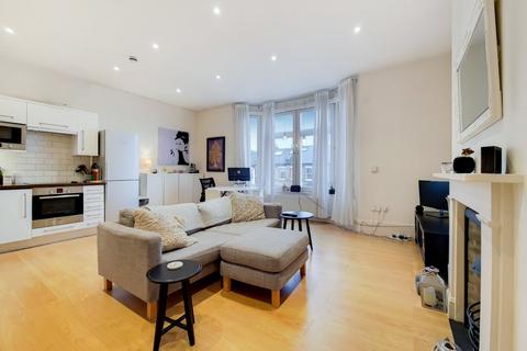 2 bedroom flat for sale, Battersea Rise, Battersea, London