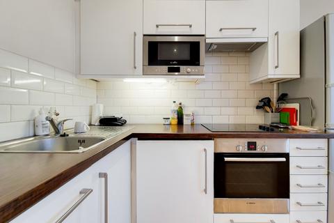 2 bedroom flat for sale, Battersea Rise, Battersea, London
