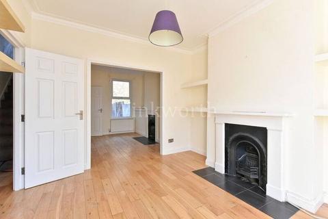 3 bedroom terraced house to rent, Greenfield Road, London, N15