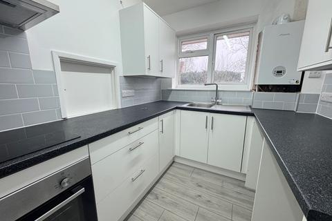 undefined, Topsham - Popular purpose built first floor flat.