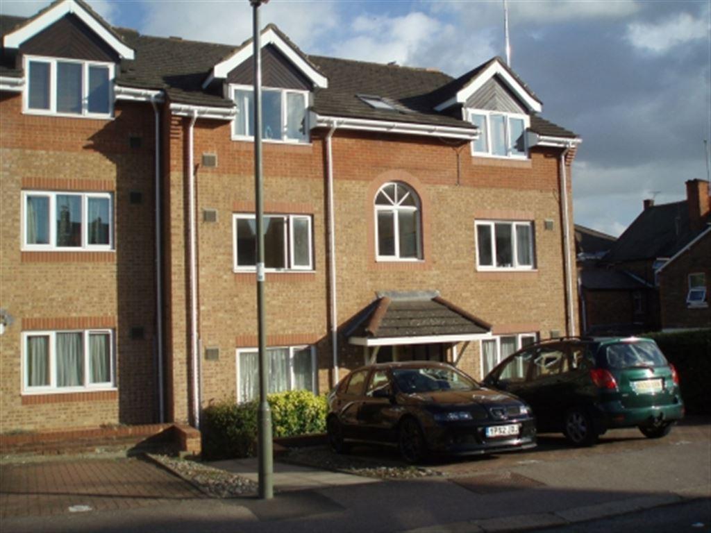 St Johns Terrace Road, Earlswood, Surrey 1 bed flat £800 pcm (£185 pw)