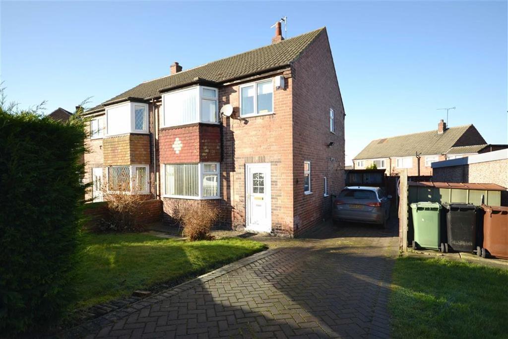 Woodland Crescent, Swillington, Leeds, LS26 3 bed semidetached house