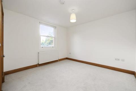 2 bedroom flat to rent, Hillfield Road, West Hampstead, NW6