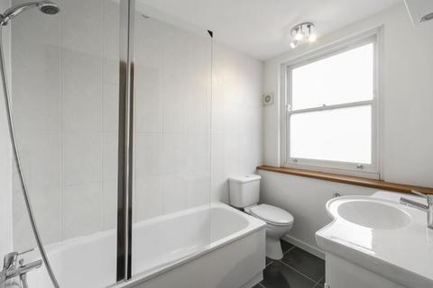 2 bedroom flat to rent, Hillfield Road, West Hampstead, NW6