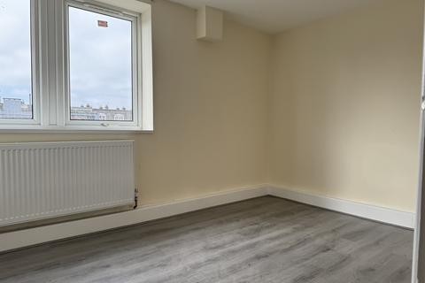 1 bedroom flat to rent, Goodmayes Road, Ilford ig3