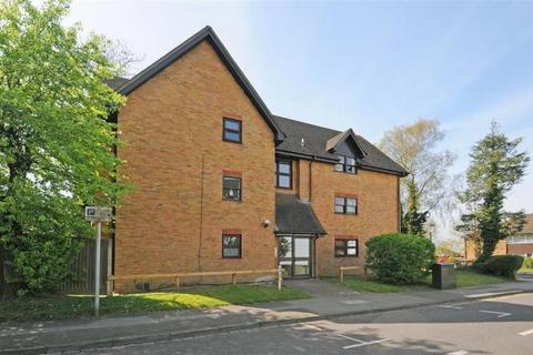 1 bedroom flat to rent, Birdhurst Rise, South Croydon, Surrey, CR2 7ES