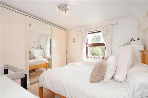 1 bedroom flat to rent, Birdhurst Rise, South Croydon, Surrey, CR2 7ES
