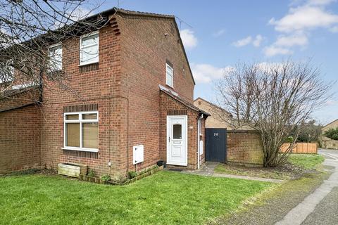 2 bedroom semi-detached house to rent, Farmers Drive, Brackley