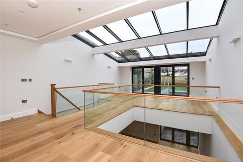 3 bedroom end of terrace house to rent, Dungarvan Avenue, Putney, London, SW15