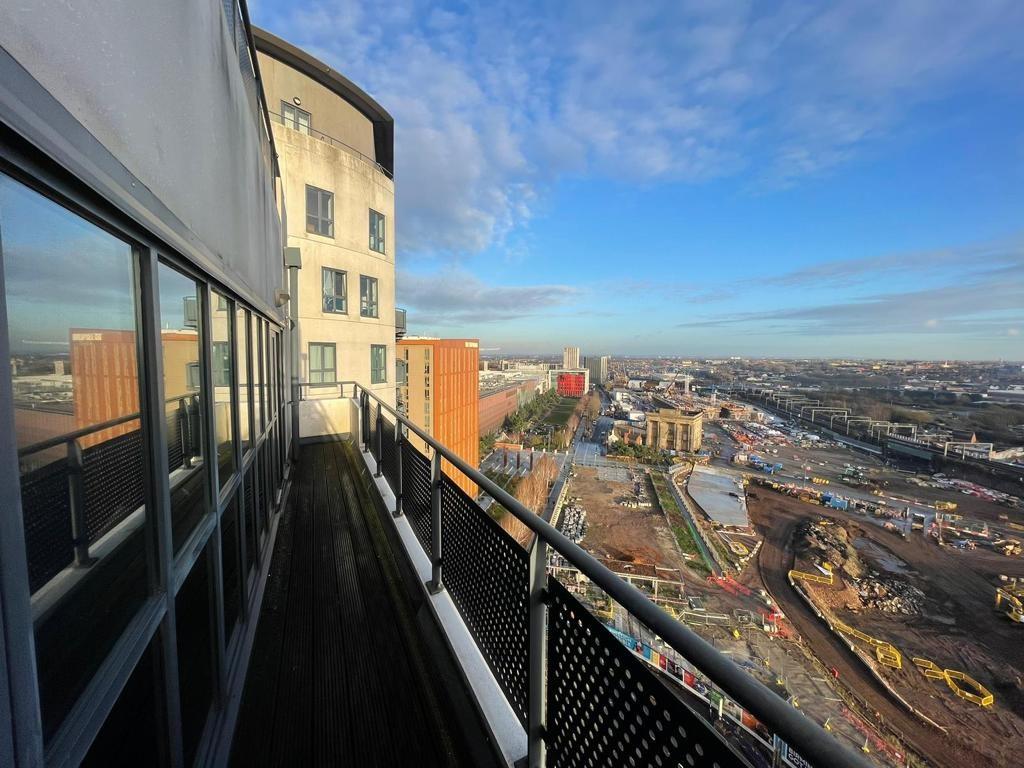 Masshouse, Masshouse Lane, Birmingham 2 bed apartment £1,200 pcm (£