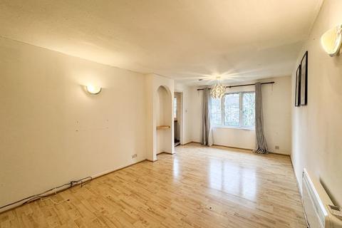 2 bedroom flat to rent, Pavilion Way, Edgware