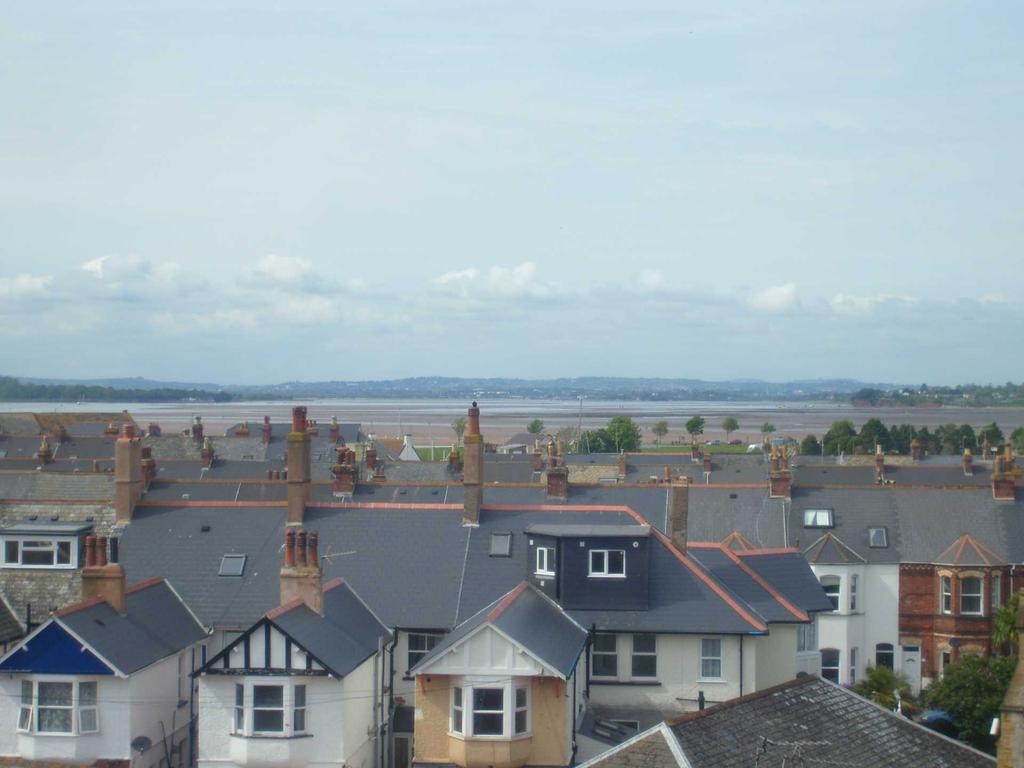 Morton Crescent, Exmouth 1 bed flat £110,000