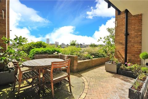 undefined, Wapping High Street, London, E1W