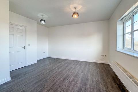 2 bedroom flat to rent, Symphony Close, Edgware