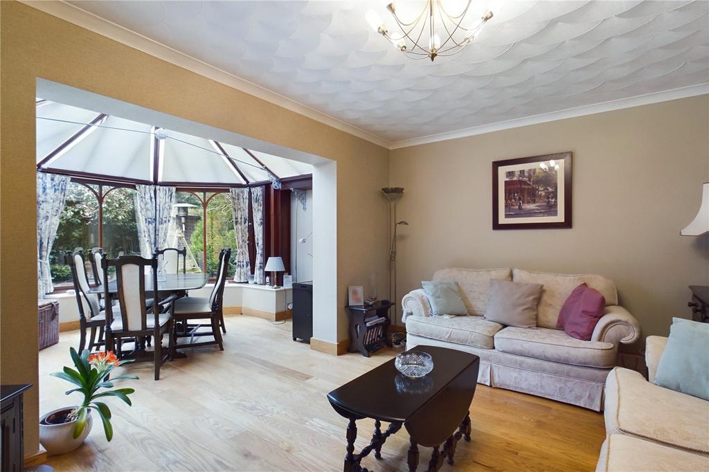 Living/Dining Room