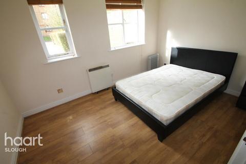 undefined, Lovegrove Drive, SLOUGH
