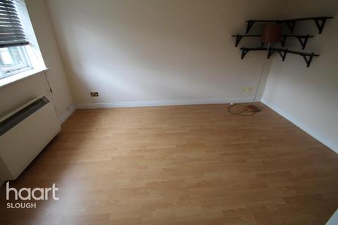 undefined, Lovegrove Drive, SLOUGH