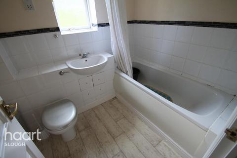 undefined, Lovegrove Drive, SLOUGH