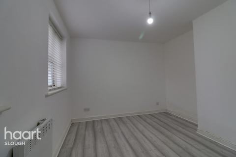 undefined, Lovegrove Drive, SLOUGH