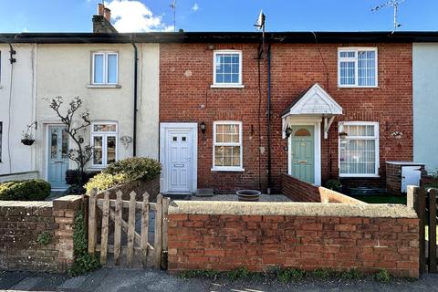 2 bedroom cottage to rent, Shore Road, Hythe