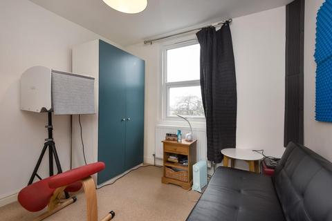 1 bedroom flat for sale, Bellingham Road, Catford