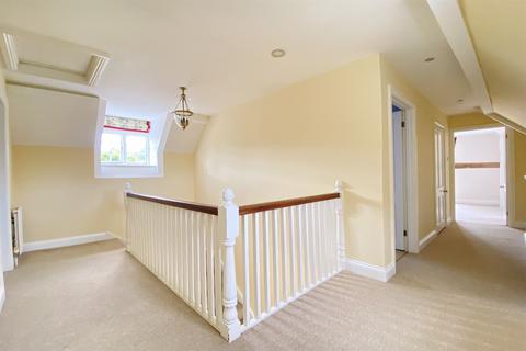 3 bedroom property to rent, Overton, Hampshire