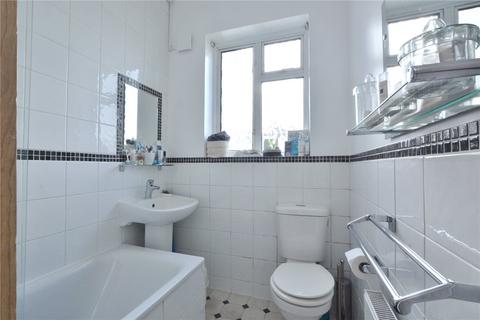 2 bedroom maisonette to rent, Carmichael Court, Grove Road, London, SW13