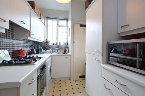 2 bedroom maisonette to rent, Carmichael Court, Grove Road, London, SW13