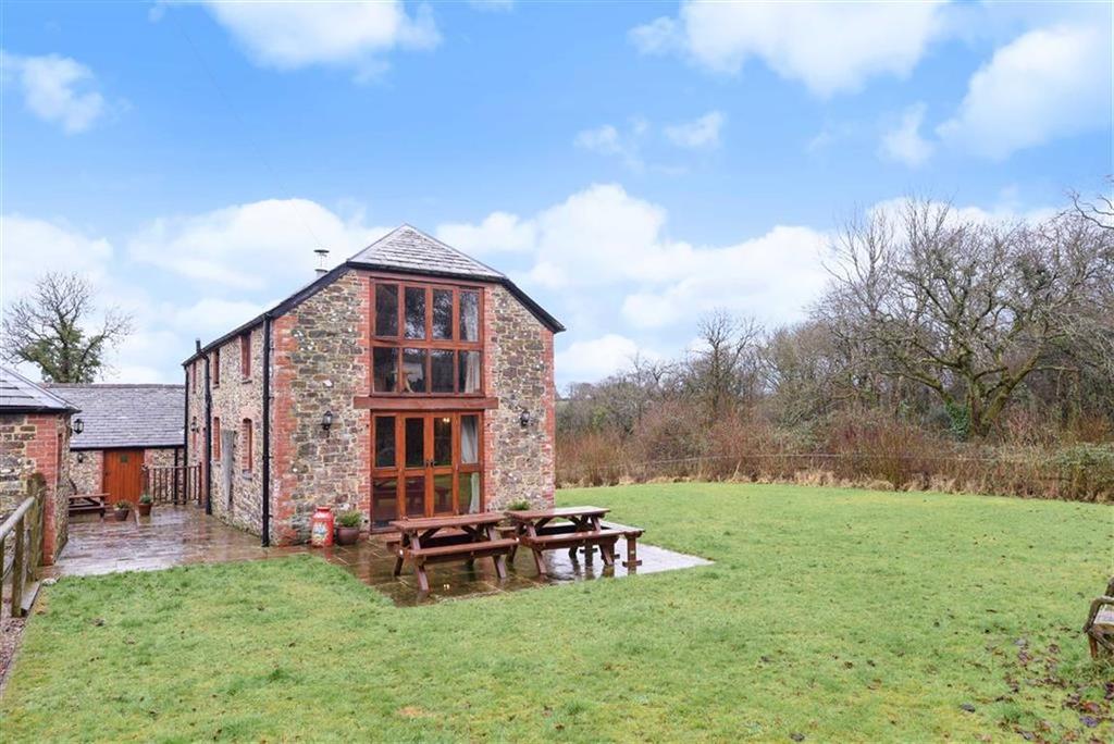 Clawton, Holsworthy, Devon, EX22 5 bed detached house £310,000