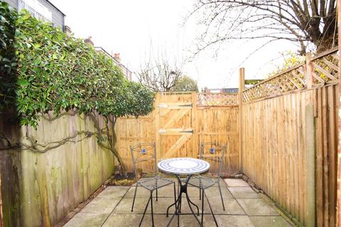 undefined, Southfield Road, Chiswick