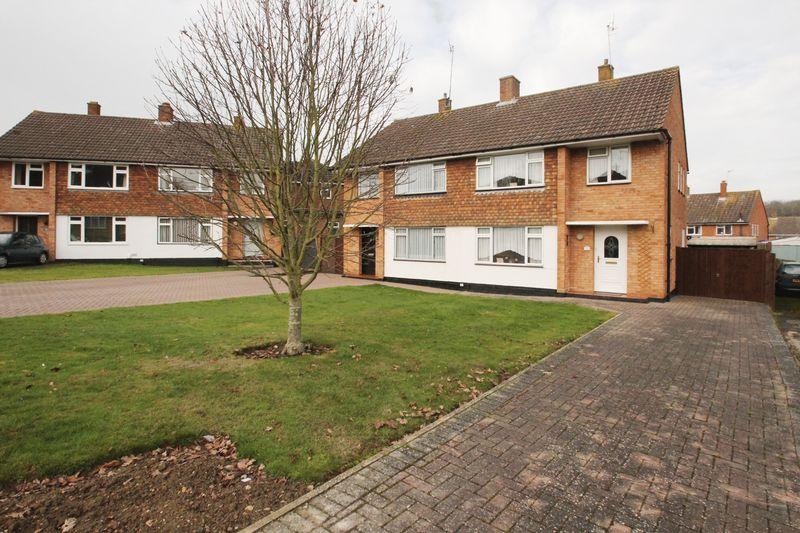 Silverhurst Drive, Tonbridge 3 bed semidetached house £375,000
