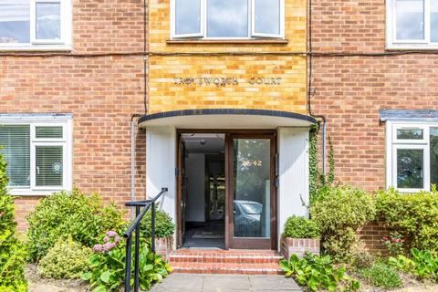 2 bedroom flat for sale, Virginia Water, Surrey
