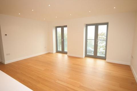 2 bedroom apartment for sale, Mitchley Hill, Sanderstead, Surrey