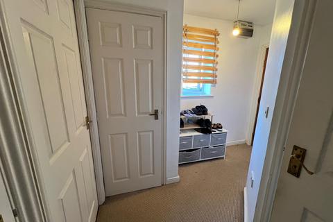 2 bedroom apartment to rent, Walker Road, Walsall WS3