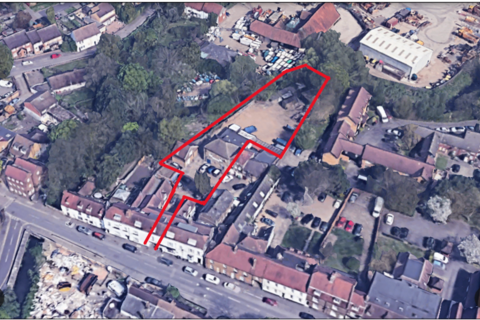 Land for sale, Colnbrook SL3