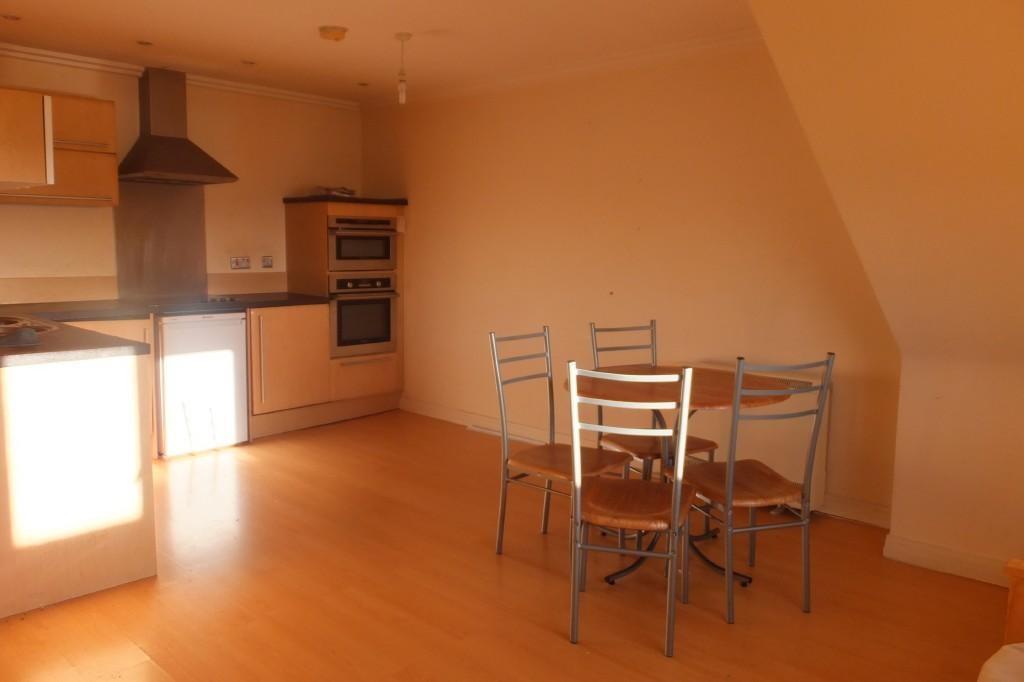 Apartment in Barking - View 5