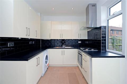 2 bedroom end of terrace house to rent, Langley Avenue, Worcester Park, KT4