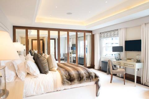 undefined, Grosvenor Hill, Mayfair, London, W1K